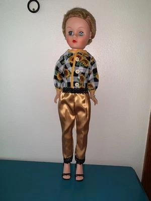Ropa de muñeca se adapta a 25" Flecha o Plástico Duro Muñeca Oro Margarita Pantalón Traje Foto 1 de 4