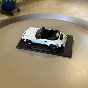 DeAGOSTINI Porsche Collection Porsche 911 SC Cabriolet 1983 diecast 1:43 - Picture 1 of 8