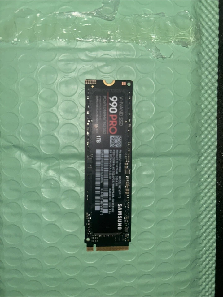 Samsung - 990 PRO 1TB Internal SSD PCle Gen 4x4 NVMe - Image 1 of 1