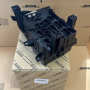 【NEW】Toyota Genuine Lexus LX470 BLOCK ASSY ENGINE ROOM JUNCTION 82720-60023 - Bild 1 von 7