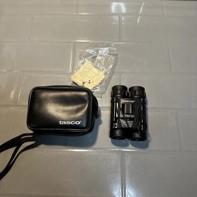 Tasco 8x21 #165rb Pocket Sized Mini Compact Binoculars with Soft Case New - Image 1 of 4