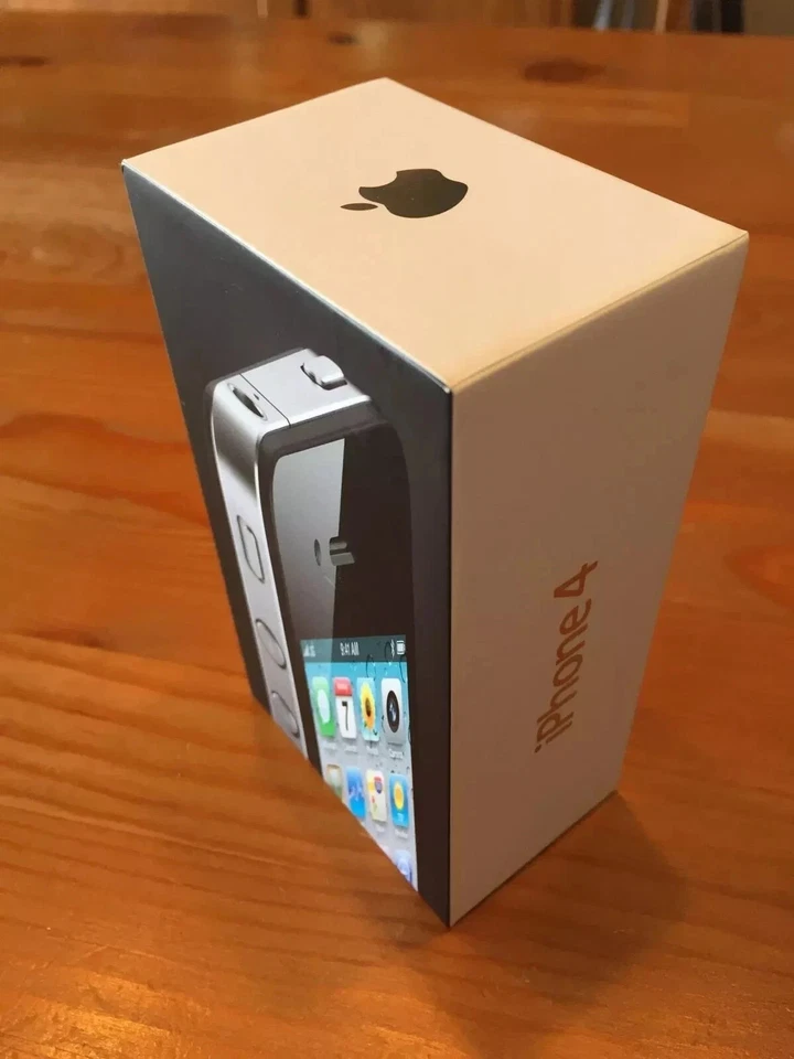 Apple iPhone4 empty oem box - Image 1 of 1
