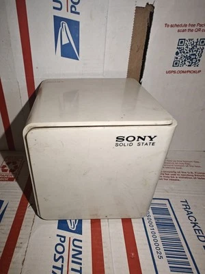 Vintage Sony TR-1825 Solid State Cube Radio White Tested And Working - Image 1 of 4