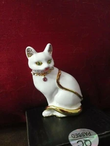 Beautiful Exquisite Enameled  White Cat Ring Holder Jewelry Box - Picture 1 of 6