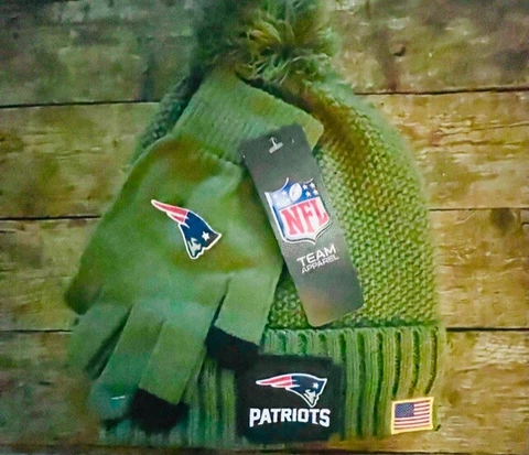 NFL New England Patriots Pom Beanie & Gloves Salute to Service Set One Size NWT Cover