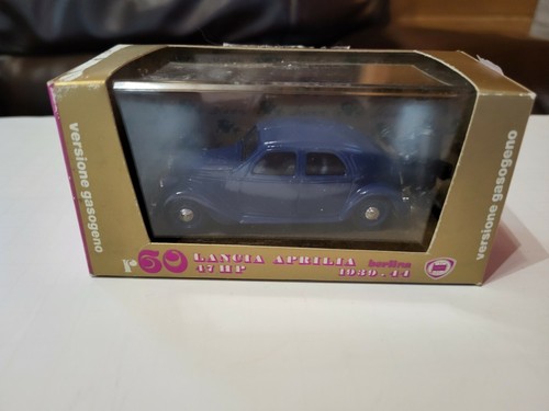 Foto 1 di 3