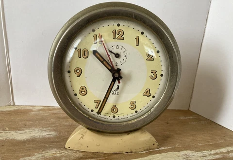 Vintage French alarm clock Jaz deco yellow white dial for parts or restoration Cover