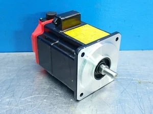 FANUC A06B-0213-B100#0100 A1000 EJE RECTO AC SERVOMOTOR 5000RPM MAX 05 - Imagen 1 de 7