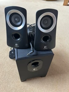Logitech Z313 Système de haut-parleurs de bureau 2.1 avec caisson de basses, Noir, 25W RMS, 3,5mm - Photo 1/5
