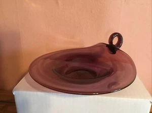 Vintage Purple Glass Bon Bon Dish With Handle Beautiful Color - Picture 1 of 8