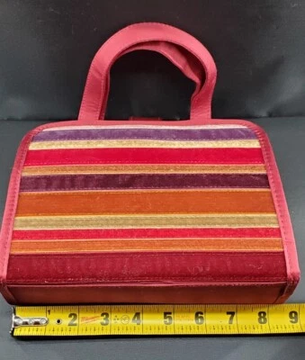 Bath & Body Works стеганая бархатная/атласная дорожная косметичка с зеркалом.  - Изображение 1 из 4