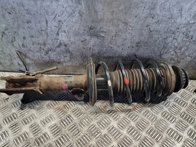 TOYOTA YARIS SHOCK ABSORBER FRONT RIGHT OSF 1.5L AUTO HYBRID HATCHBACK 2016 - Image 1 of 4