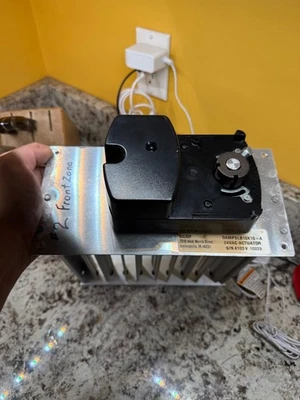 Carrier Bryant Infinity 底部安装区阻尼器 10x10 DAMPSLB10X10 已测试 — 第 1/3 张图片