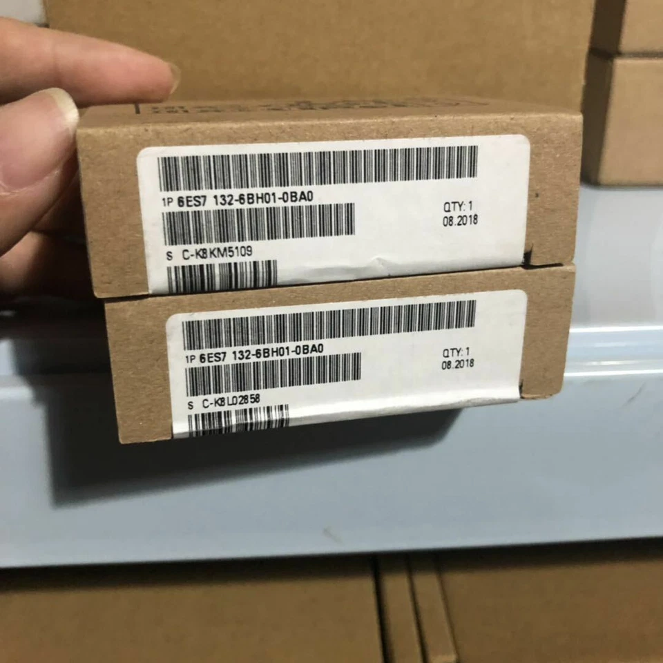 Siemens 6ES7132-6BF01-0BA0 PLC Processor Module