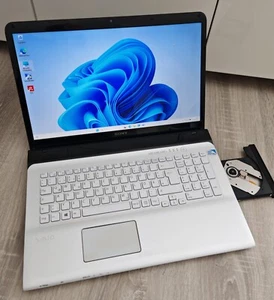 Laptop Sony Vaio, 17,3 Zoll, Neu 16 GB RAM, Neu SSD 256GB, Win.11 - Bild 1 von 20