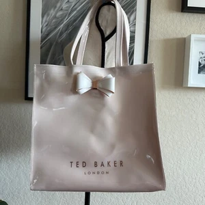 Ted Baker London Mini Tote/ Gift Bag Pink White Bow Vinyl - Picture 1 of 7