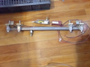 MAGIC CHEF GAS RANGE  PARTS  MANIFOLD WITH VALVES, OVEN VALVE AND SPARK MODULE - Picture 1 of 1