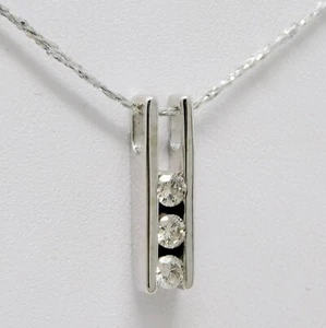 18 kt White Gold Diamond "Ladder" Motif Stick Straight Pendant B6531 - Picture 1 of 6