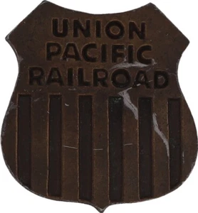 Up Union Pacific Railroad Train Shield Logo Historic Freight 70s Vtg Belt Buckle - Picture 1 of 6