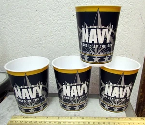 America's NAVY forgiato dal mare USN set di 4 bicchieri NUOVI plastica riutilizzabili 4,25" - Foto 1 di 5