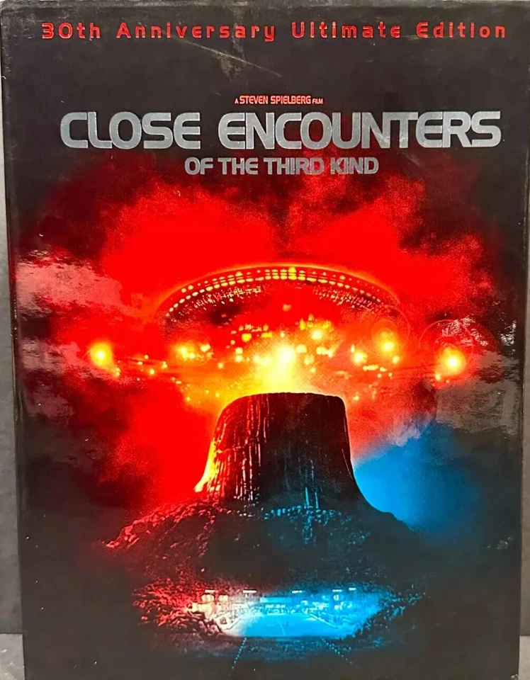Close Encounters of the Third Kind (30th Anniversary, DVD) WITH BOOK AND POSTER - Image 1 of 1