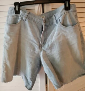 OLD NAVY Women's The Flirt Heavily Distressed Denim Blue Shorts Size 12 - Picture 1 of 5
