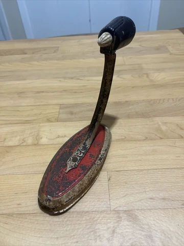 Antique Vintage Red Metal Gooseneck/ Outdoor Porch Light Fixture, Twist Top Cover