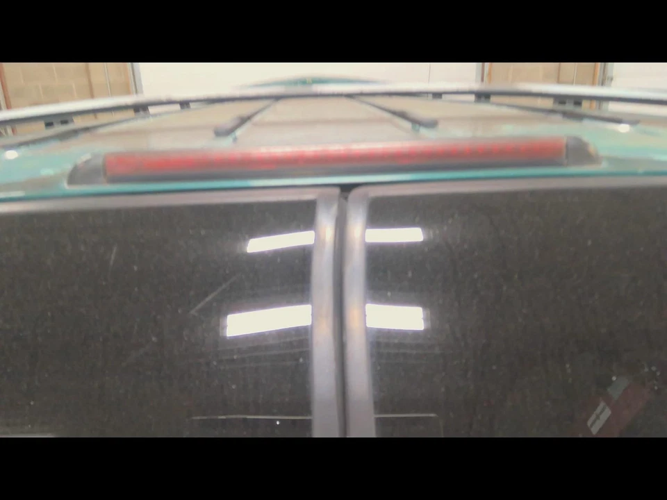 Conjunto de faros izquierdos usados se adapta a: 1999 Gmc Suburban 2500 compuesto izquierdo grado A Foto 1 de 4