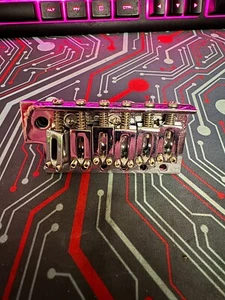 6 Screw Guitar Trem - Picture 1 of 3
