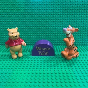 Lego Duplo Minifigures Winnie the Pooh and Tigger - Picture 1 of 3