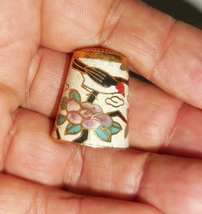 VINTAGE ENAMEL CLOISONNE THIMBLE COLORFUL BIRD DESIGN NR - Picture 1 of 4
