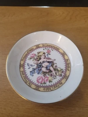  Royal Worcester fine bone china  commemorating  Prince Williams Birth 1982   - Image 1 of 3
