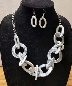 Paparazzi Necklace Dangle Earrings Plastic White Black Swirl Chain Jewelry 11'' - Picture 1 of 5