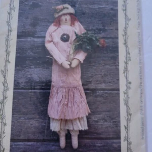 Not So Raggedy Annie Sweet Stitches #146 Puppenmuster - Bild 1 von 3