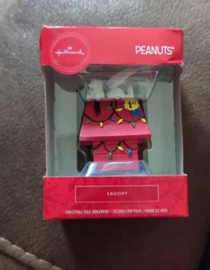 Hallmark Peanuts Snoopy 1st Place Christmas Tree Ornament(MS) - Picture 1 of 4
