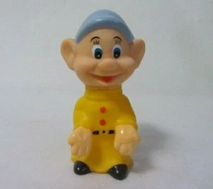 FIGURA DE JUGUETE CHIRRIANTE DE PLÁSTICO BLANCO NIEVE DE DISNEY DE COLECCIÓN PLÁSTICO CHIRRIANTE - Imagen 1 de 2