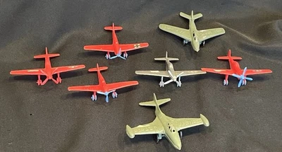 Lote de 7 aviones a chorro y hélice de plástico años 60’s-70’s incluyendo Renwal Foto 1 de 4