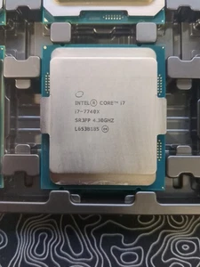 Czterordzeniowy procesor procesora Intel Core i7-7740X LGA2066 SR3FP 4.3GHz 8MB - Zdjęcie 1 z 1