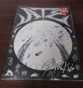 STRAY KIDS ATE MINI CD ALBUM - Picture 1 of 2