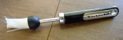 Cepillo para pastelería KitchenAid de acero inoxidable negro Foto 1 de 2