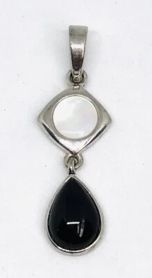 Lia Sophia “Domino” Madreperla Esmalte Negro Cuentas Tono Plata Colgante Slide Foto 1 de 4