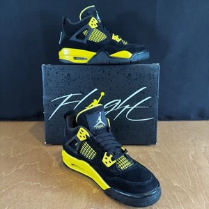 Jordan 4 Retro Thunder Black & Yellow Y 3.5 Beautiful Condition! - Imagen 1 de 10