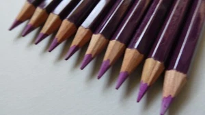 Job Lots of 10 Faber-Castell Pencils Red/Violet, Blue/Purple or Green Circa 1979 - Picture 1 of 10
