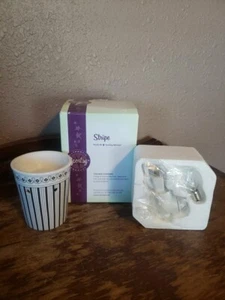 *RETIRED* NIB SCENTSY BUD Wax Warmer Black / White Striped Plug-in Nightlight - Picture 1 of 4