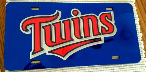 Wincraft MLB License Plate / Plaque MINNESOTA TWINS. 'Mirrored Red and Blue' WOW Cover