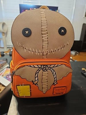 Mini mochila Loungefly Trick 'r Treat nueva con etiquetas Foto 1 de 4