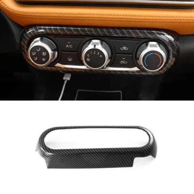 Cubierta de cuadro de interruptor de aire acondicionado de fibra de carbono para Nissan Kicks 2017-2022 Foto 1 de 4