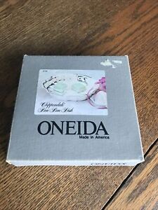 Vtg Oneida Silverplate Chippendale Bon Bon 5.75” Dish Engraved “friends” READ