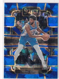 2023-24 Panini Select #4 Joel Embiid Blue Cracked Ice Prizms - Picture 1 of 2