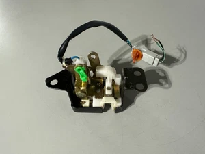 Actuador de liberación de bloqueo de pestillo de vidrio escotilla trasera Honda CRV CR-V 2002-2006 FABRICANTE DE EQUIPOS ORIGINALES - Imagen 1 de 3